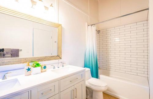 Princeville Apartment | Delightful views of Pool & Mountains