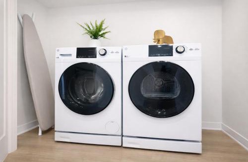 Sherman Apartment | Delightful Work Friendly Home in A Plus Prime Location