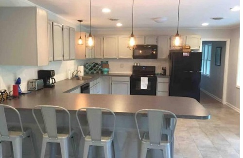 Draper House | Deltopia on Waterfront New River/Claytor Lake
