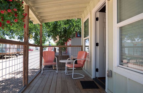 Kerrville Cabin | Deluxe King Cabin #15 near Guadalupe River