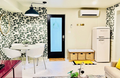 Northwest Apartment | Den in DC, Newly Renovated 1-bedroom, Spacious, Clean & Bright