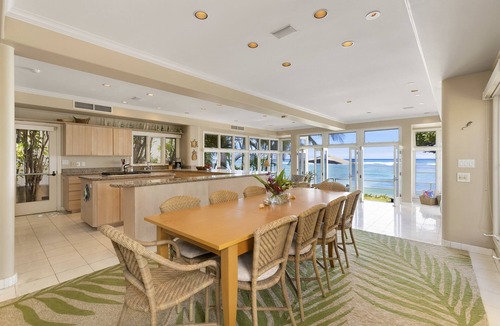 Diamond Head - Kapahulu - St. Louis House | Diamond Head Surf House: Gold Coast Oceanfront Home w/AC & Gorgeous Views