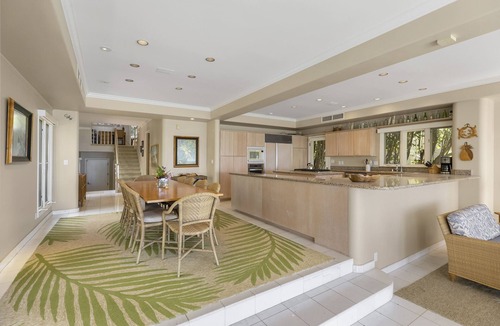 Diamond Head - Kapahulu - St. Louis House | Diamond Head Surf House: Gold Coast Oceanfront Home w/AC & Gorgeous Views