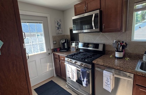 Cassopolis House | Diamond Lake Hideaway