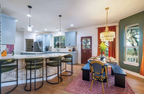 Austin House | Dink, Dip, & Dream - Pickleball - Pool - Putt Putt