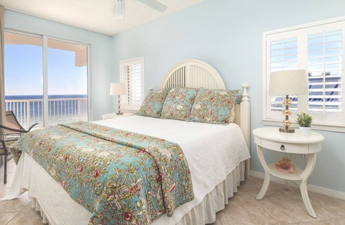 Fort Walton Beach Condo | Direct Beach Front, Free Beach Service, Amazing Views, Lazy River, Many Pools!