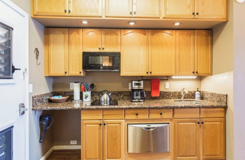 Kahana Apartment | Direct Oceanfront Maui Studio,Romantic,Breathtaking View from Huge Private Lanai