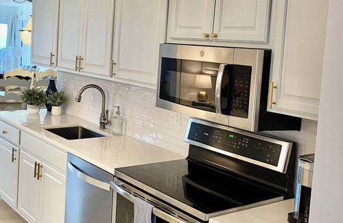 South Bethany House | DIRECT OCEANFRONT House, interior renovation 2022; VERY RARELY RENTED/occupied