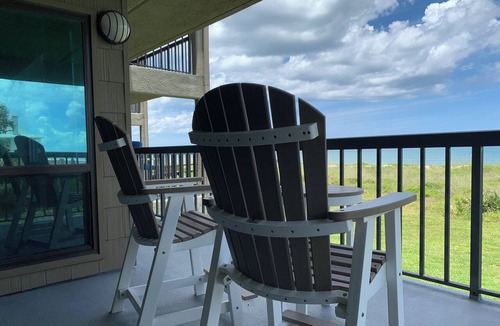 Vilano Beach Condo | Direct Oceanfront Seaside Retreat Close to Vilano. St Augustine, Amazing Views
