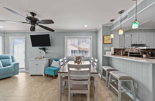 Myrtle Beach Condo | DISCOUNTED Sept 9th-12th Still Available! Oceanfront Condo STEPS FROM BEACH!