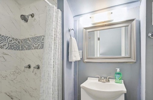 Newport News Apartment | Discover a compact studio with private Chesapeake Bay view, designed for extended stays