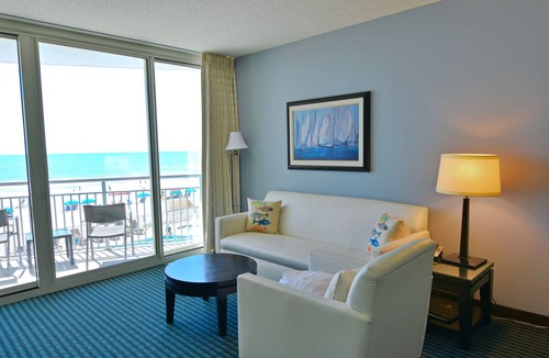 Downtown Myrtle Beach Condo | Discover comfort and coastal charm in this 3-bedroom Myrtle Beach condo