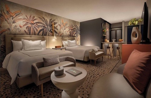 Kahului Hotel | Discover Maui’s Spirit! Outdoor Pool, 3 Pet-friendly Units