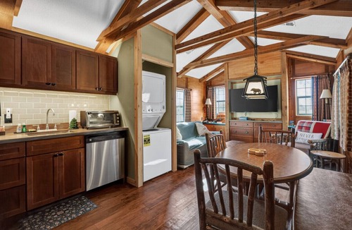 Irwinville Cabin | Disney Fort Wilderness Cabin – The Pioneer (Close to I-75)