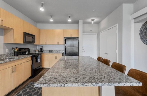 Downtown Fort Worth Condo | Dive into downtown, steps away!