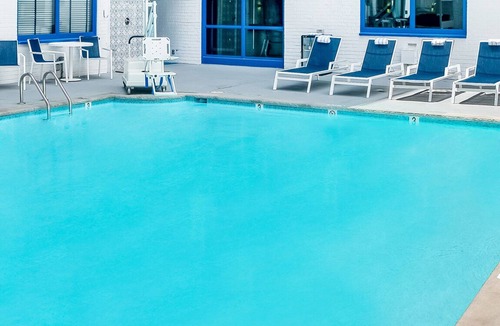 Dupont Circle Hotel | Dive Into Your Dream Vacation! 3 Modern Units, Near Downtown Washington, w/Pool