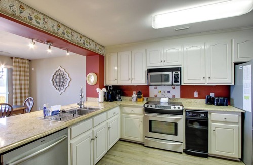 Abbeville Apartment | Dock & Ramp Access: Water-view Gem on Lake Eufaula