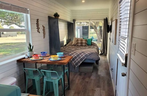 Johnson City House | Dog friendly! - #11 is 1 of 3 containers now dog friendly!