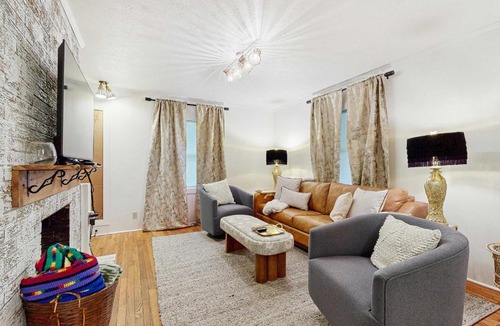 Horse Shoe House | Dog-friendly farm cottage with patio walk to dining & Ecusta Trail ac