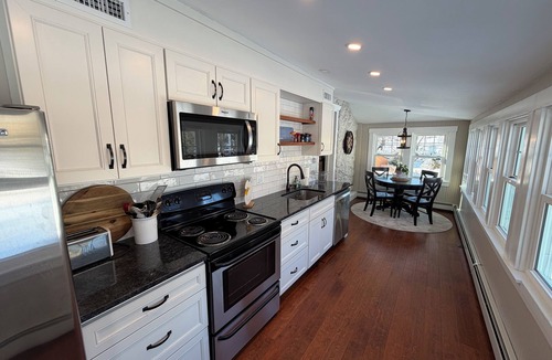 Annapolis House | Dog friendly! Next to Navy Stadium and DTA Shuttle!