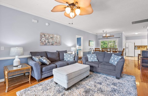 Crescent Beach House | Dog Friendly Luxe home/close to beach & Main Street-relaxing porches & yard