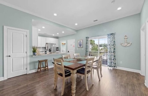 Crescent Beach House | Dog friendly, no pet fee! 4bd home w/private pool.