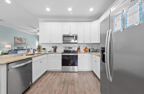 Crescent Beach House | Dog friendly, no pet fee! 4bd home w/private pool.