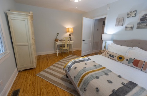 Wilmington Cottage | Dogwood Cottage - Charming, renovated bungalow decorated in boho chic style