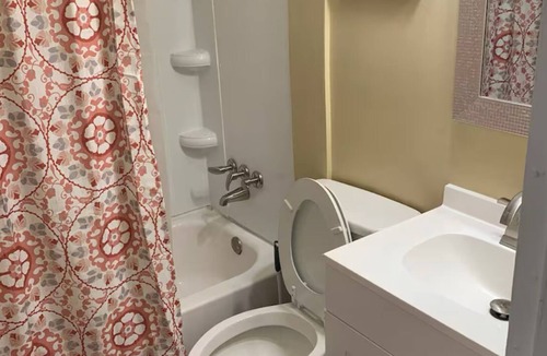Vidalia House | Domestic Travelers Haven- 5 Beds