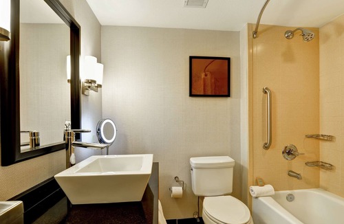 Highlands - Perkins Hotel | DoubleTree by Hilton Hotel Baton Rouge