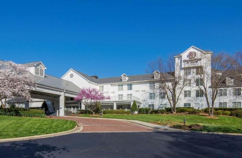 Durham Hotel | DoubleTree by Hilton Raleigh Durham Airport at Research Triangle Park
