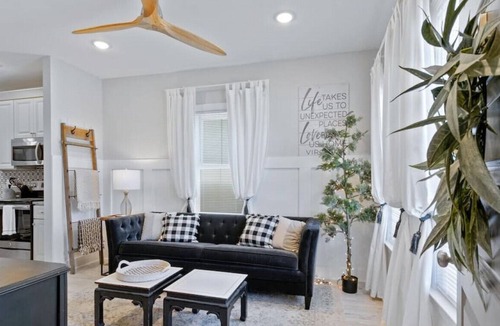Downtown Apartment | Downtown 1/1 for Traveling Workers
