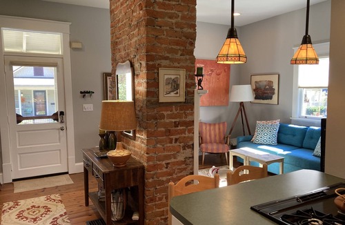 Historic Montford Cottage | Downtown Asheville, Historic Montford, Fenced in Yard for Pets
