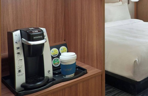 Athens Hotel | Downtown Athens 2 Queen Rm Breakfast, Pool & Gym