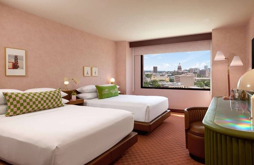 Red River Cultural District Hotel | Downtown Austin Stay + On-site Dining, Pool & Gym