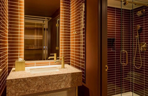 Red River Cultural District Hotel | Downtown Austin Stay + On-site Dining, Pool & Gym
