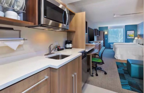 Wilmington Hotel | Downtown Delight! Onsite Pool, Pets Allowed, Parking, Near Mayfaire Towncenter!