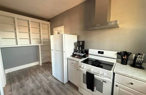 Anderson House | Downtown Escape | Anderson | 5 min to Anmed