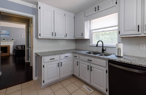 Gainesville House | Downtown Gem: 20% off monthly stays for 2025!