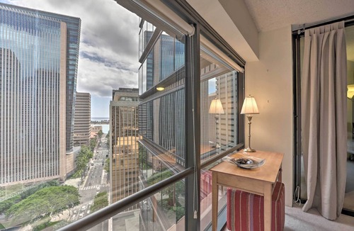 Downtown Honolulu Apartment | Downtown Honolulu Suite Near Ala Moana Beach!