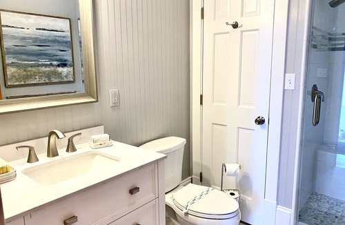 Historic Downtown Manteo House | Downtown Manteo with Secret Garden