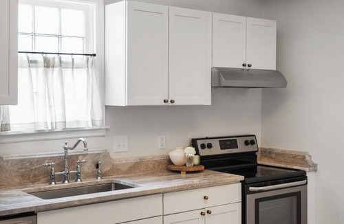 Downtown Charleston House | Downtown - Near Historic Cigar Factory w/Parking