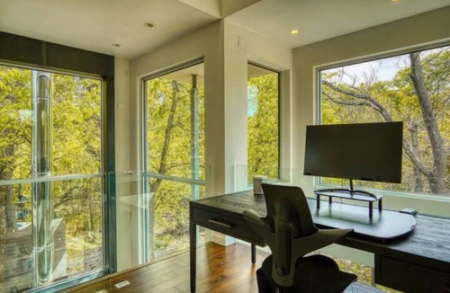Bouldin House | Downtown Plunge Poo Sauna Luxury Walkable