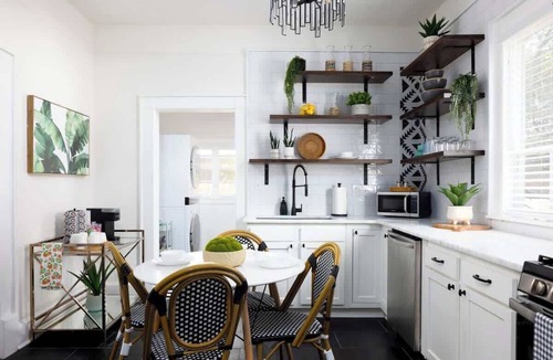 Columbus House | Downtown, Single Story & WD, Updated