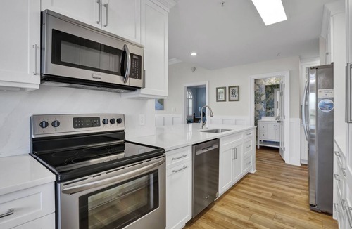Shell Island Condo | DR 3104 – Extra-large oceanfront condo with easy beach access, pool & tennis