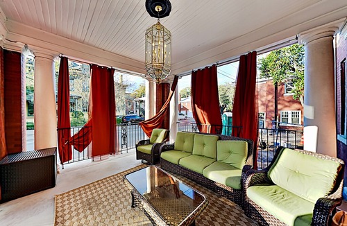 Thomas Square Apartment | Drayton Place 2 | Full Kitchen & Park-View Patio | Walk to Downtown Eateries
