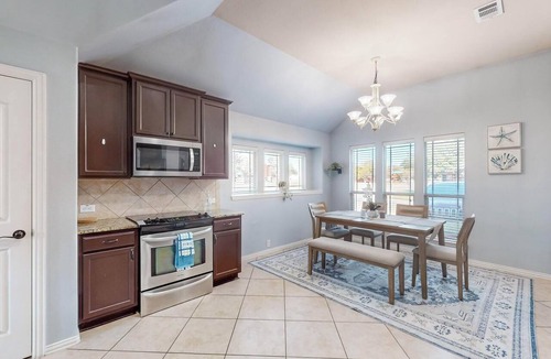 North Richland Hills House | Dreamy North Richland Hills Retreat