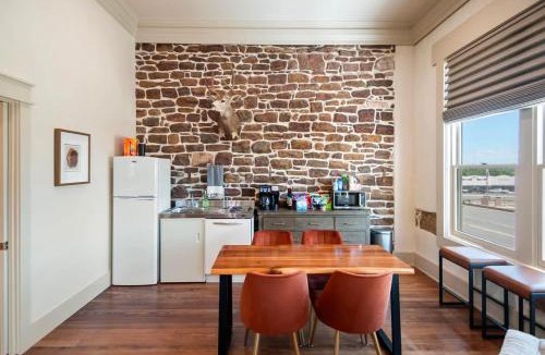 Mason Apartment | Drifter Suite 1
