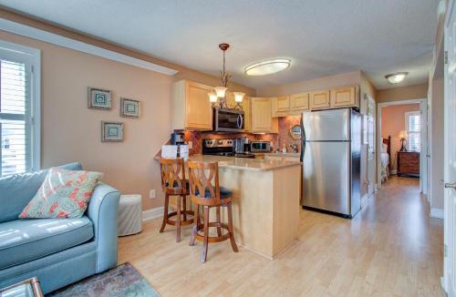 Carolina Beach Apartment | Driftwood Villa 101 by Carolina Beach Realty