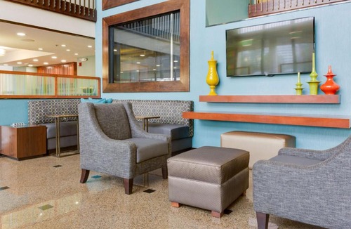 Crestline Heights Hotel | Drury Inn & Suites Birmingham Grandview